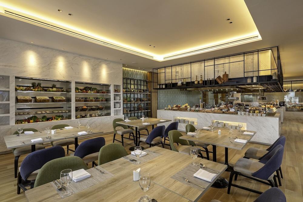 Courtyard By Marriott Phuket Town Hotel Ngoại thất bức ảnh
