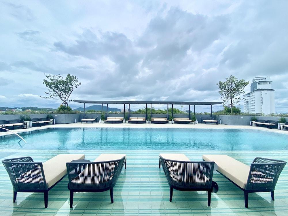 Courtyard By Marriott Phuket Town Hotel Ngoại thất bức ảnh