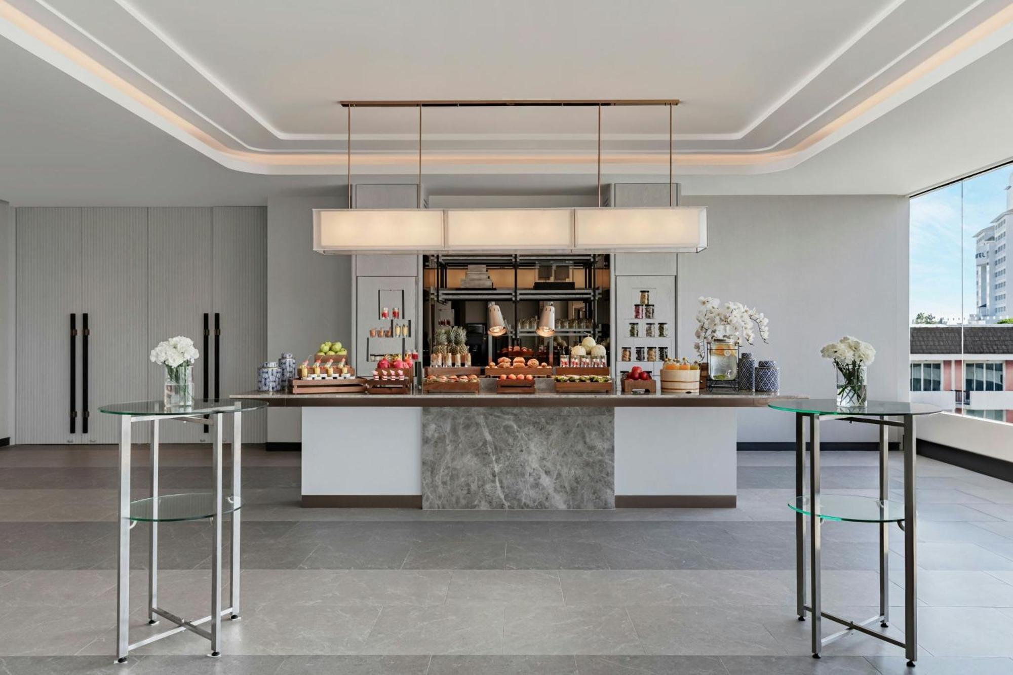 Courtyard By Marriott Phuket Town Hotel Ngoại thất bức ảnh
