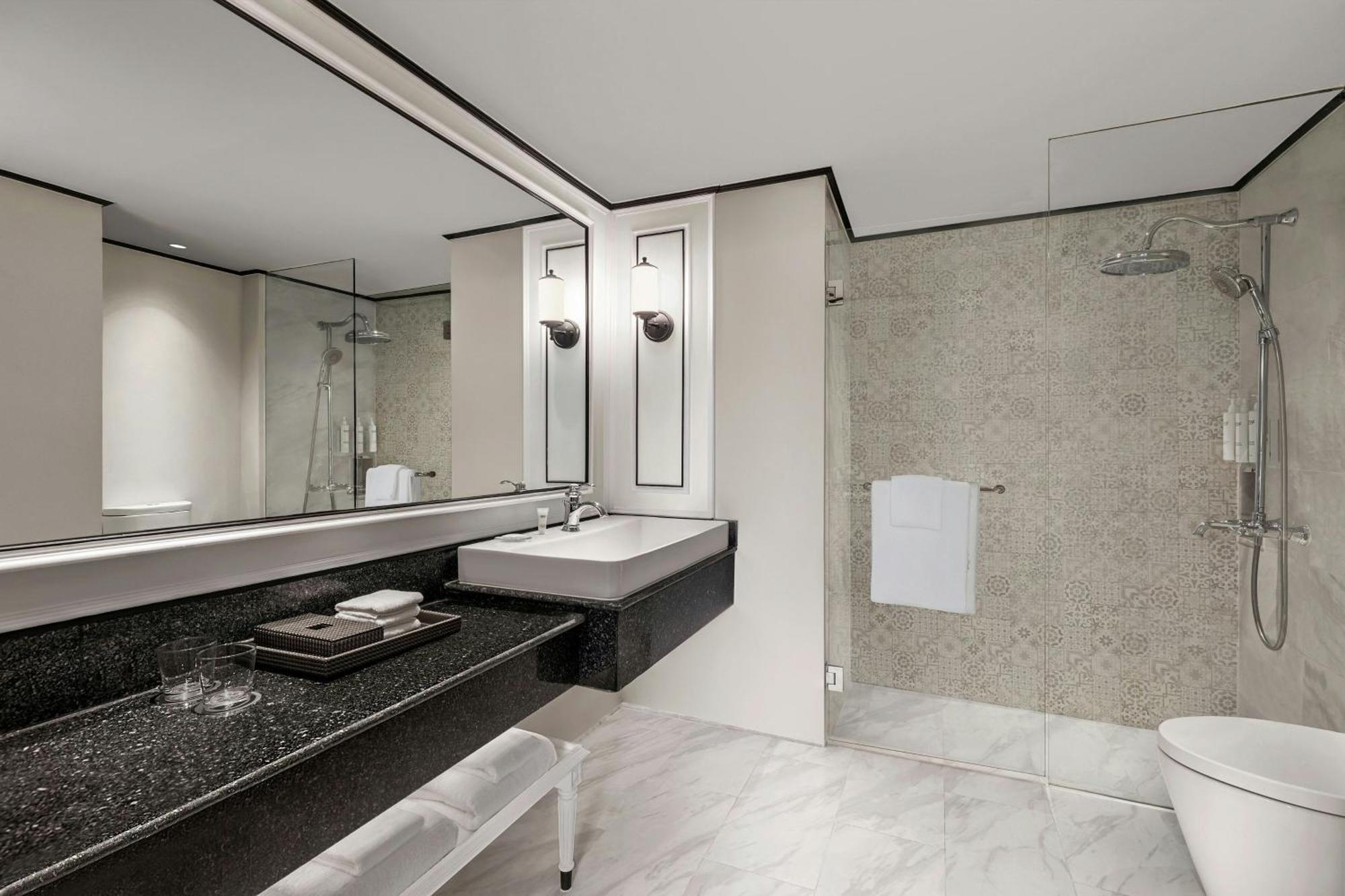 Courtyard By Marriott Phuket Town Hotel Ngoại thất bức ảnh