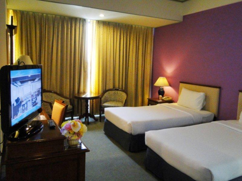 Courtyard By Marriott Phuket Town Hotel Ngoại thất bức ảnh